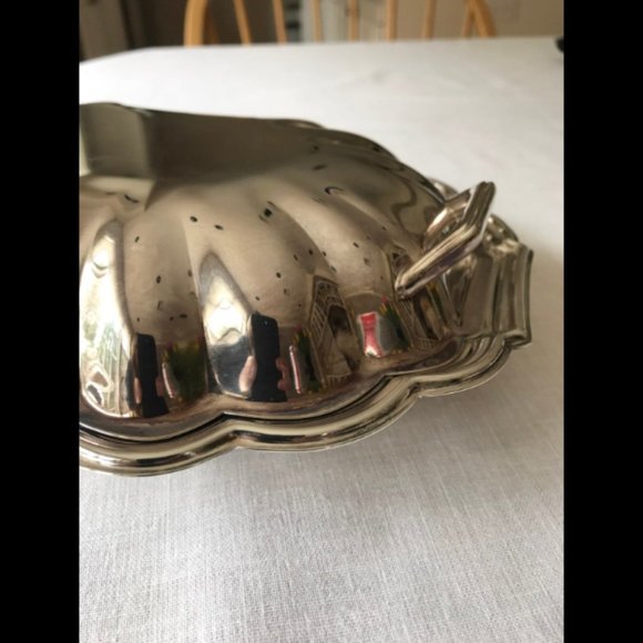 Vintage Gorham  VINTAGE Gorham Newport Silverplate Covered Dish